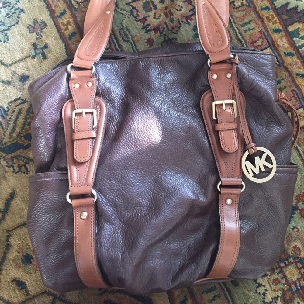Michael Kors Purse ⬇️ TODAY ONLY!
